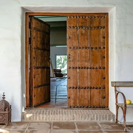Artist's Facing The Sea In Sierra Blanca Μαρμπέλλα